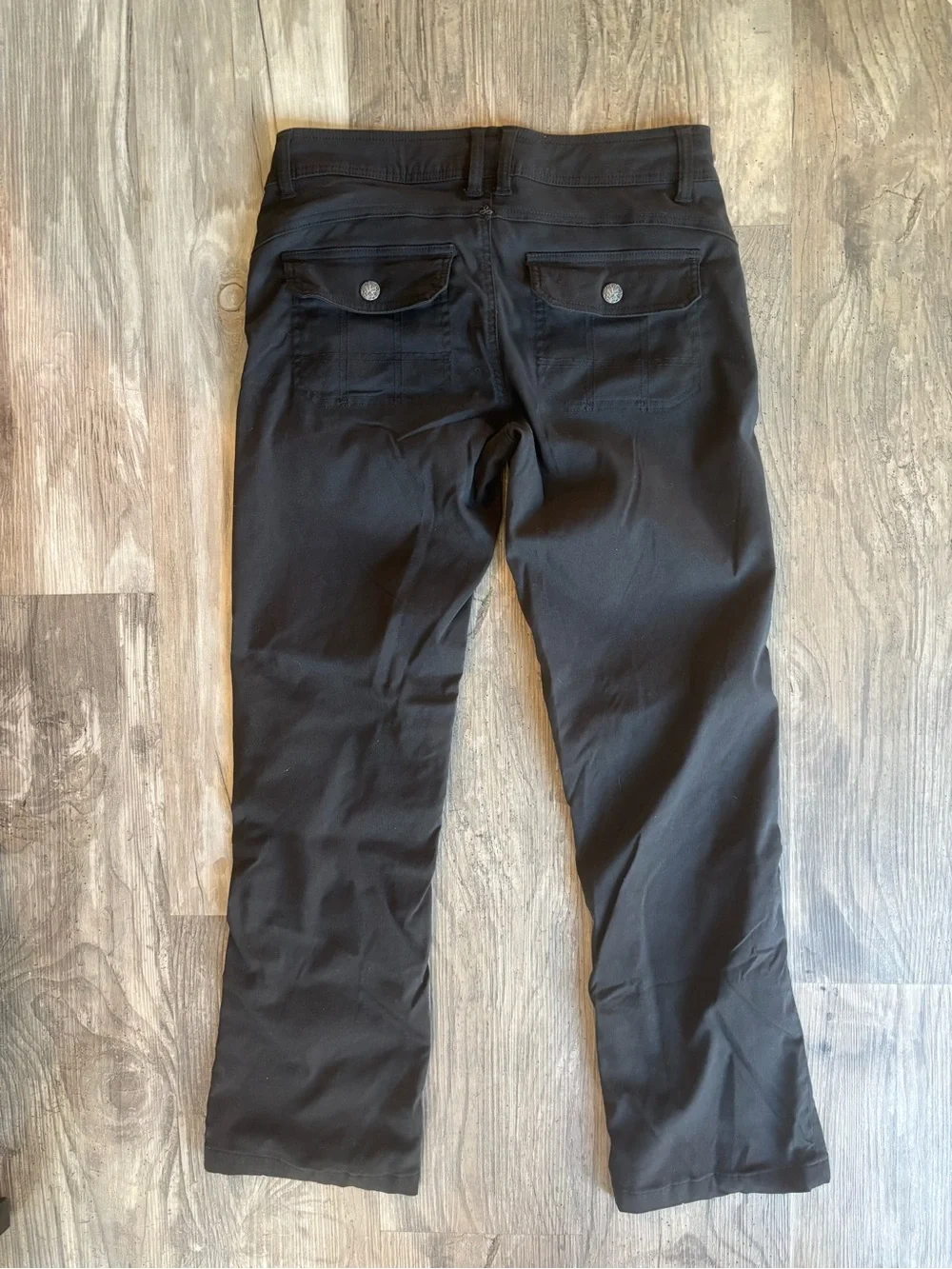 Prana Women’s Black Cargo Stretch Pants - Picture 9 of 9